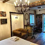 Trapani House & Camp
