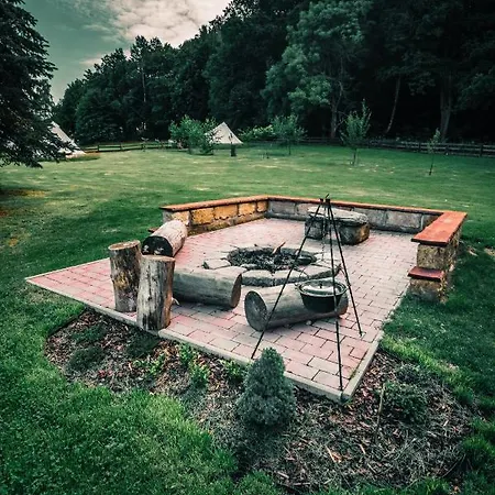 Trapani House & Camp Ruzova