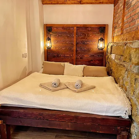 Trapani House & Camp Ruzova