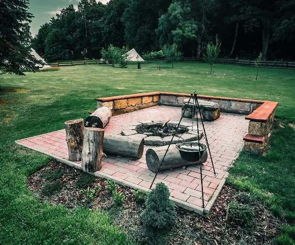 Trapani House & Camp Ruzova