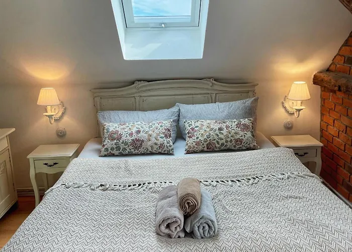 Trapani House & Camp Privatunterkunft Ruzova
